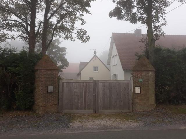 Au Coeur De La Flandre Lägenhet Noordpeene Exteriör bild